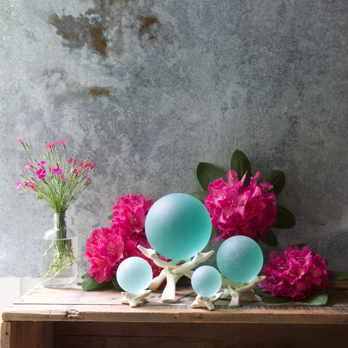 Seafoam - Seaglass Ball With Driftwood Stand