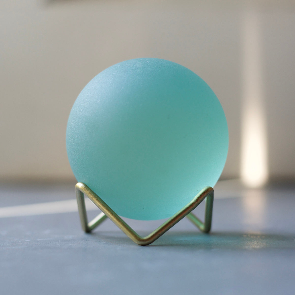 Seafoam - Seaglass Ball With Driftwood Stand