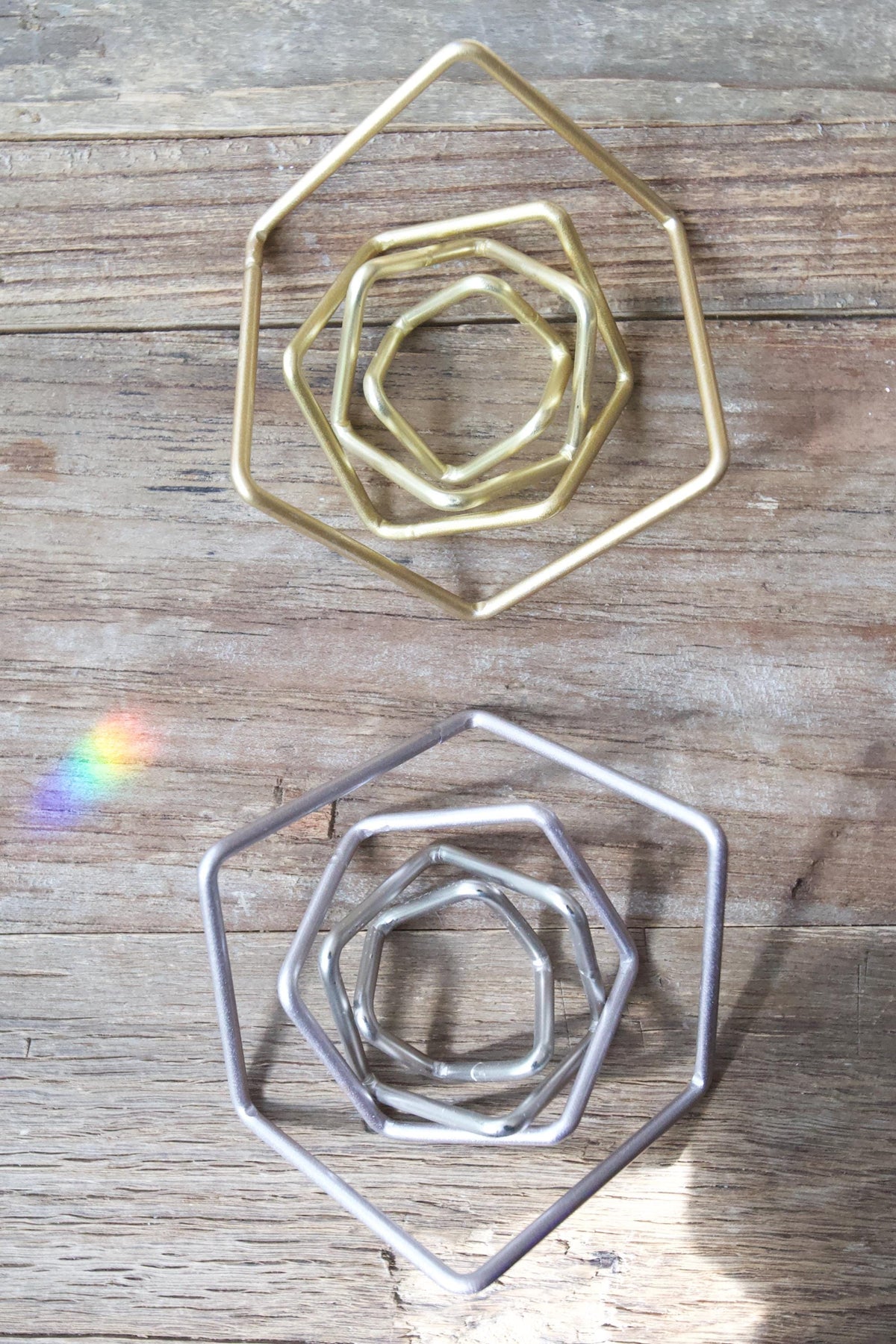 White - Seaglass Ball with Metal Stand