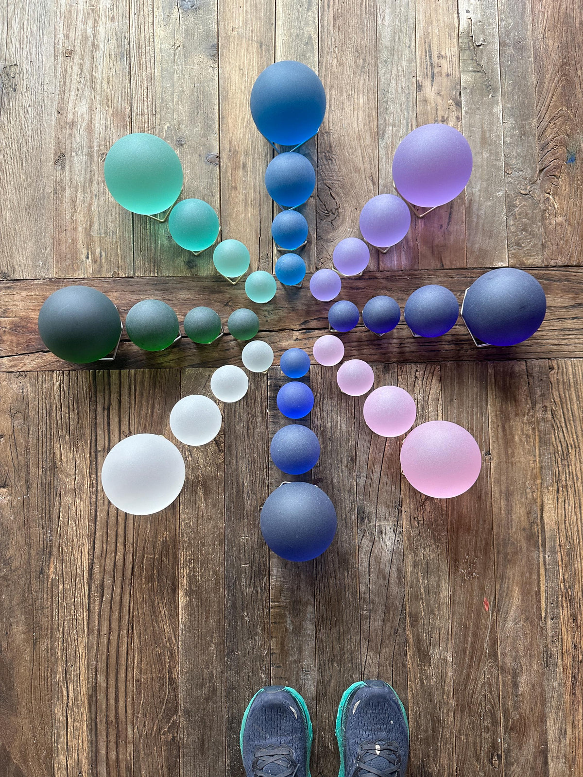 White - Seaglass Ball with Metal Stand