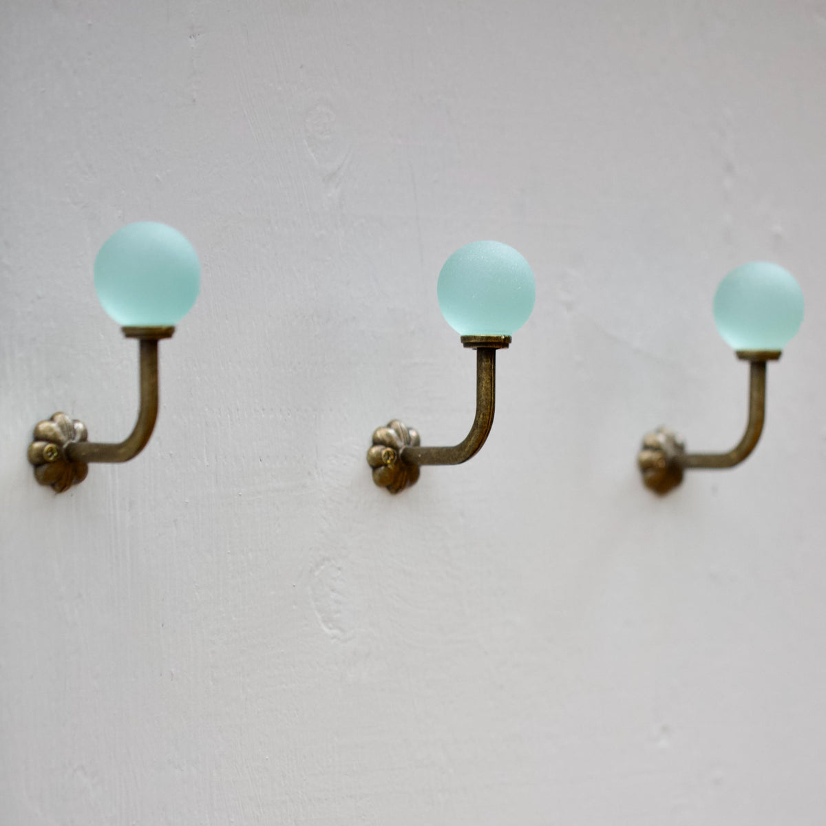 Medium Sea Glass Hook - Seafoam